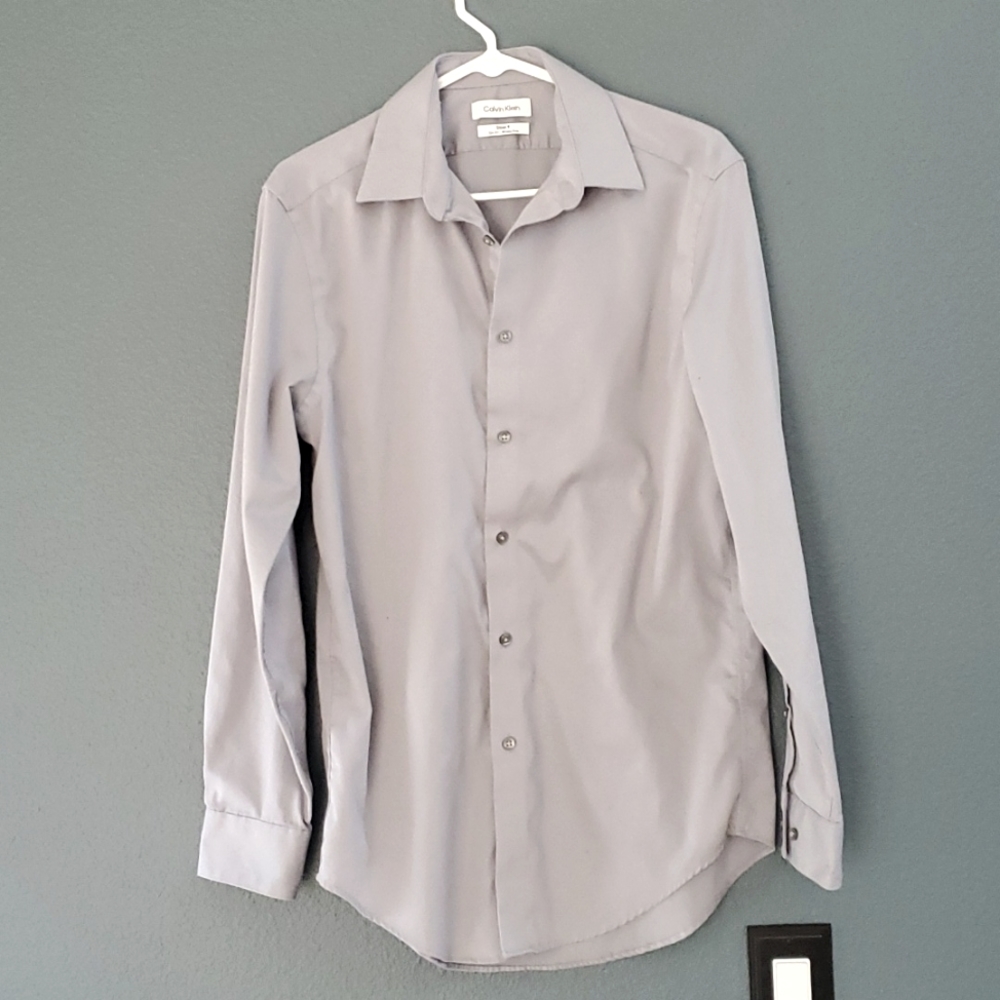 3 for $21 💜 Men's slim fit button down shirt
